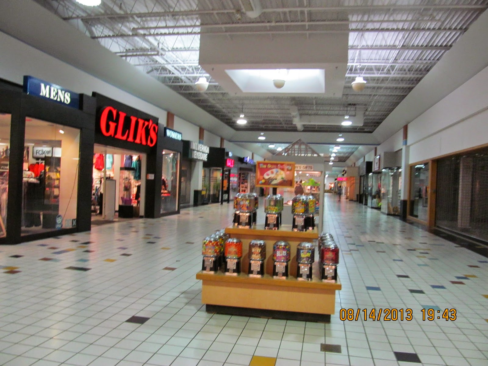 Trip to the Mall Times Square Mall (Mount Vernon, IL)