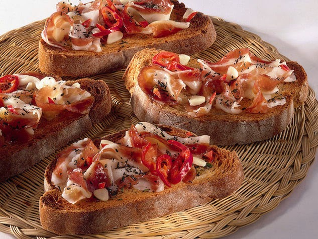 10 modi per preparare una bruschetta