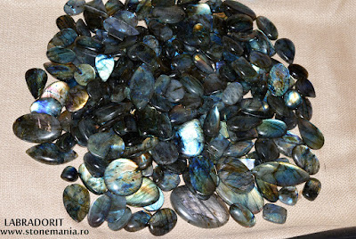 Cabochoni labradorit