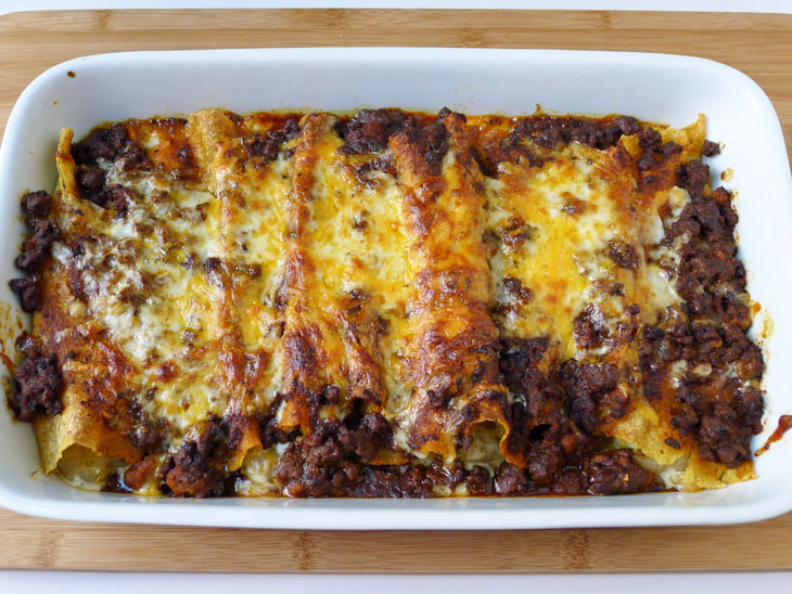 Cooking Weekends Cheese & Onion Enchiladas with Beef Chili Sauce