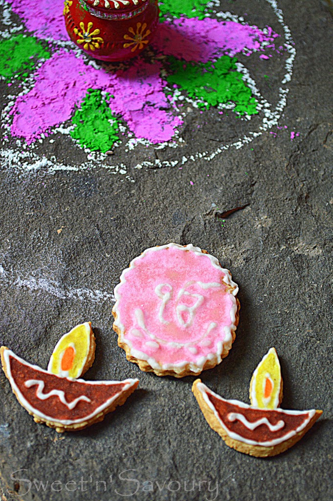 Sweet 'n' Savoury Rangoli Shortbread Cookies