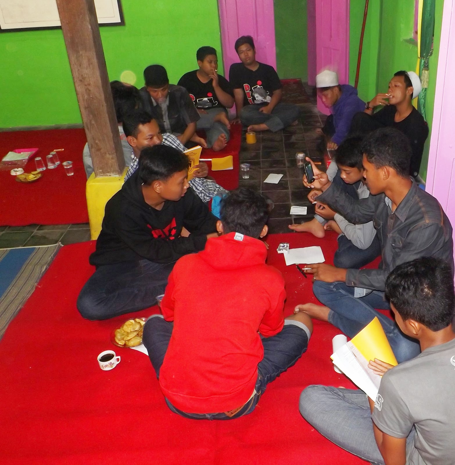 Kepemimpinan, Manajemen Dan Organisasi