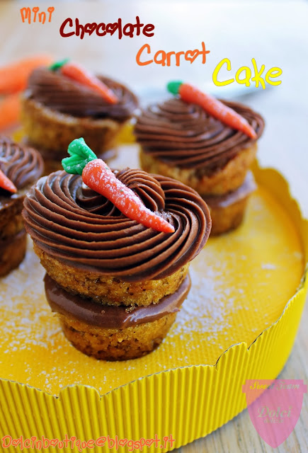 mini chocolate carrot cakes