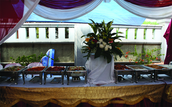 GRIYA WALIMAH "Catering & Moslem Wedding Package": DEKORASI TENDA, MEJA