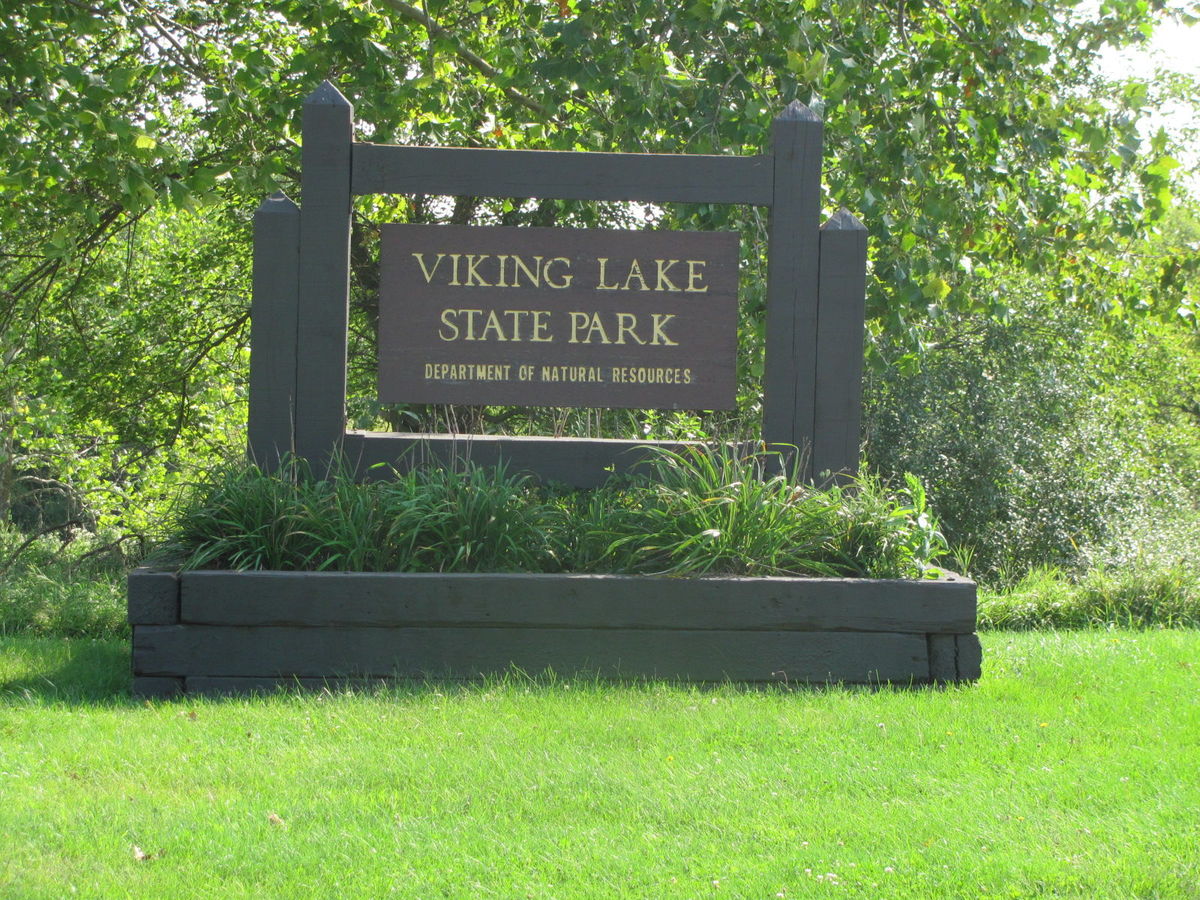 How to Love Where You Are and Eat Where the Locals Eat!! ON THE ROAD