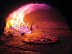tradycyjna pizza w piecu