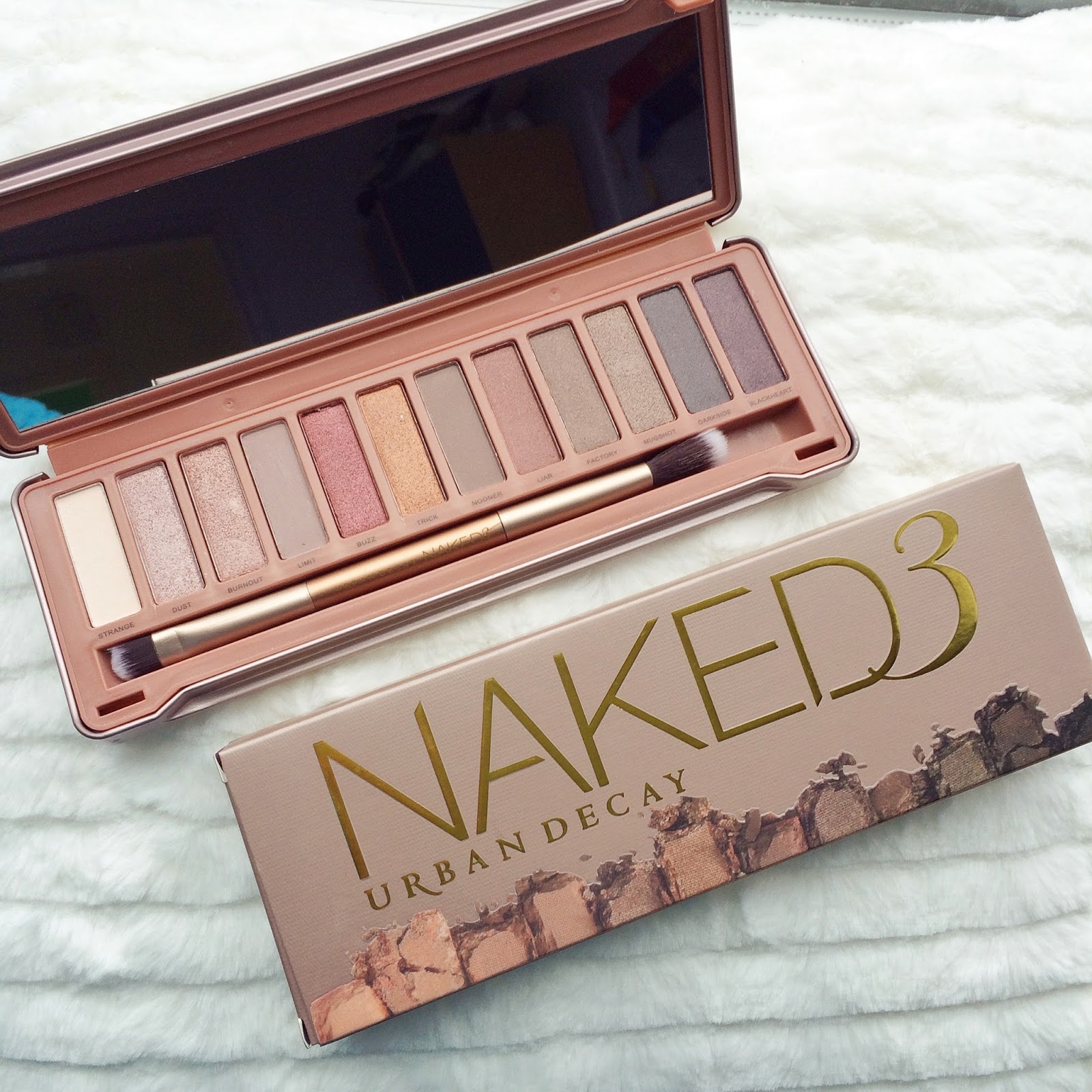Makeup Madness: Dupe! Urban Decay Naked 3 Palette