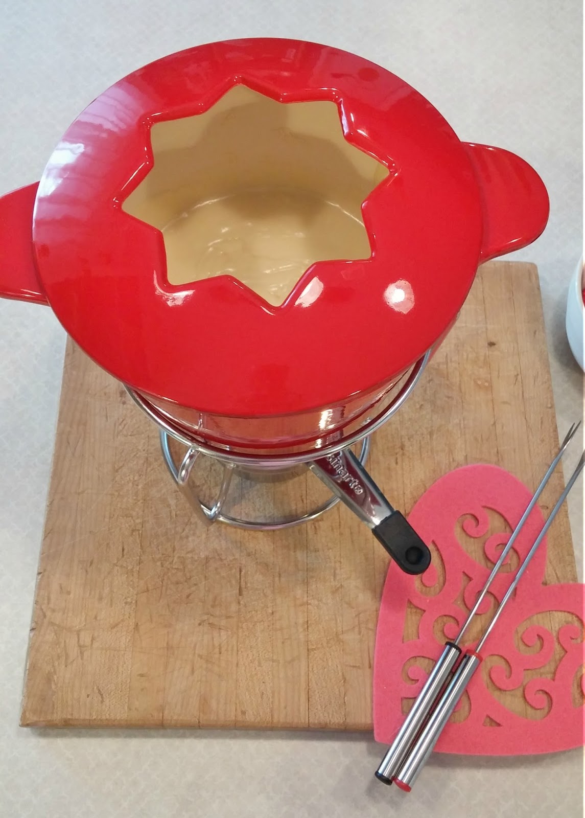 red fondue pot