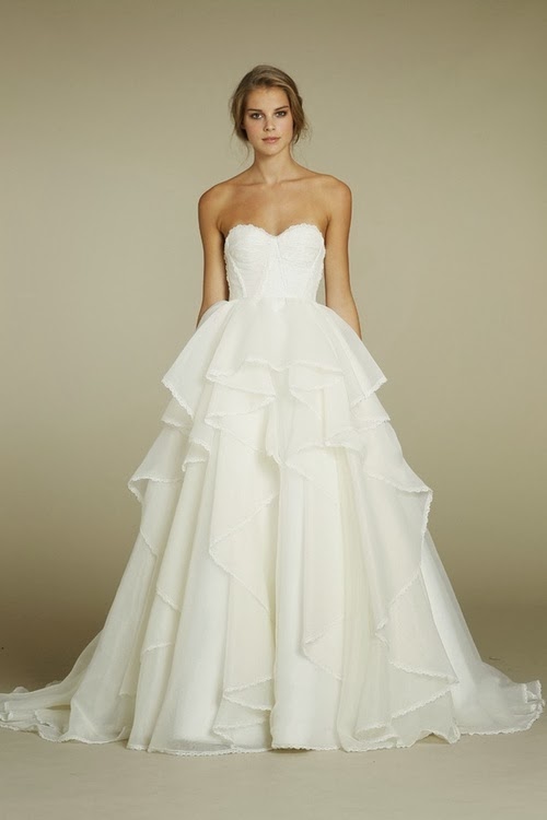 Amazing no straps wedding dress Just a pretty bride