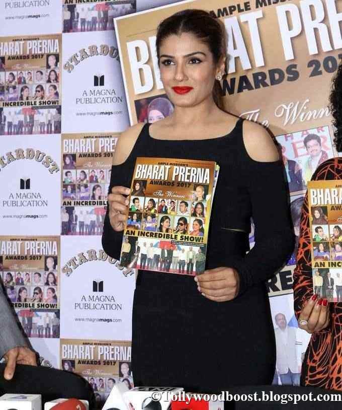 Raveena Tandon Stills At The Bharat Prerna Awards In Black Dress
