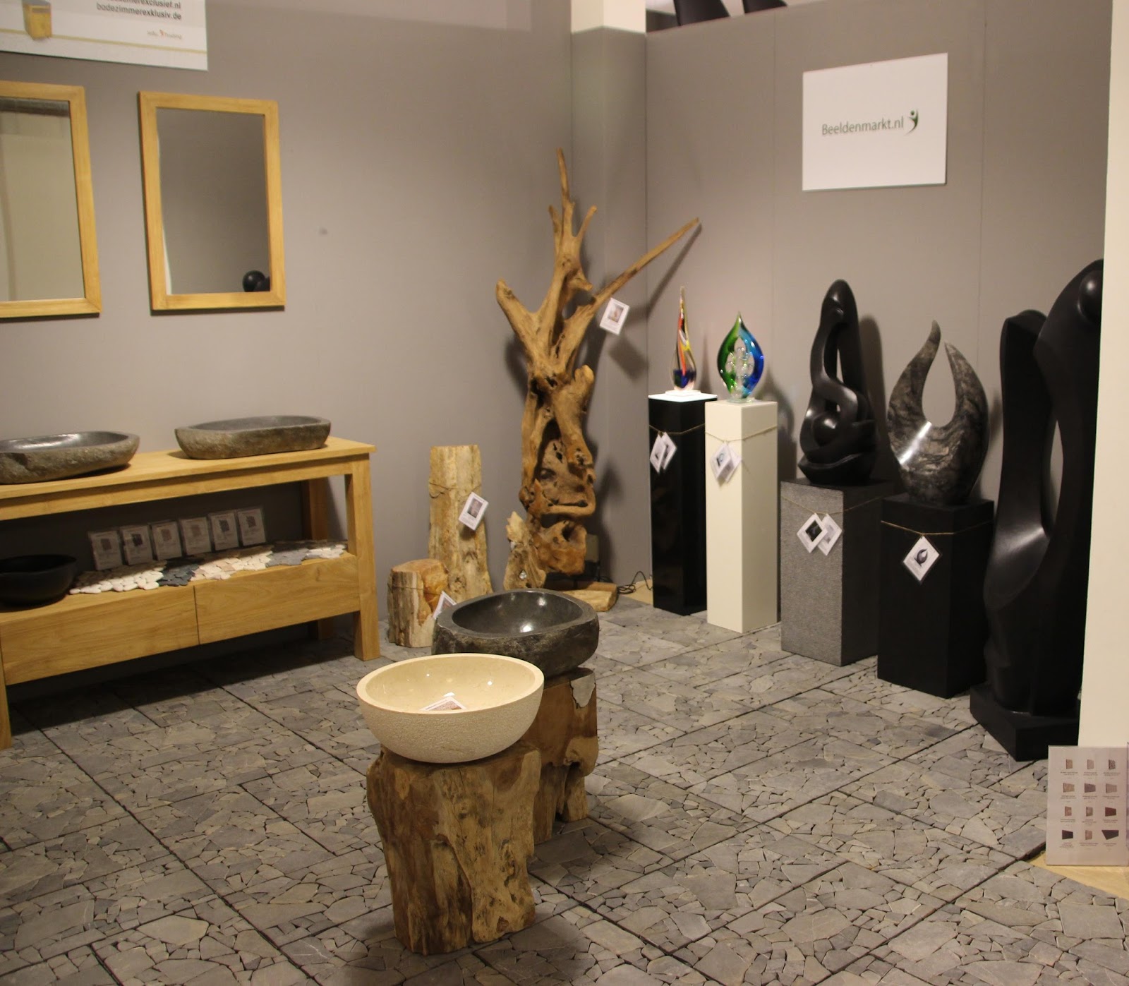 Onderscheidende Badkamermeubels uit teakhout. Eigen Ontwerpen. Eigen