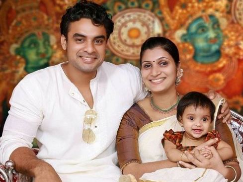 Tovino Thomas Family Wife Son Daughter Father Mother Marriage Photos Biography Profile He will be next seen in kilometers and. tovino thomas family wife son daughter