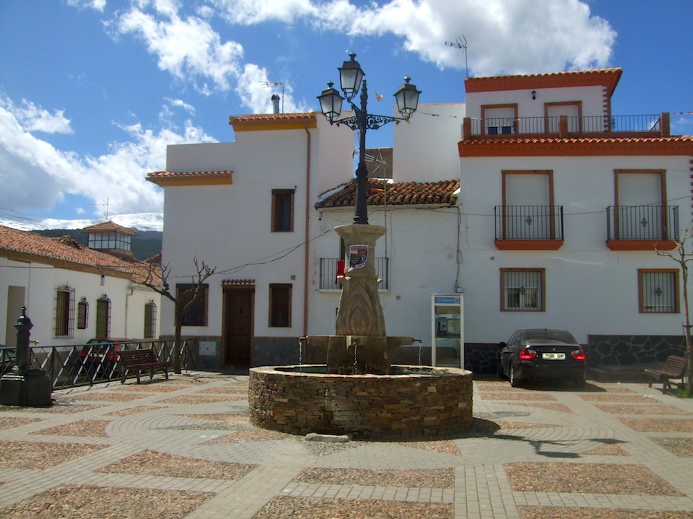 Foto de Plaza de la Constitucion en Jerez del Marquesado, Granada