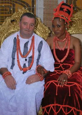 https://3.bp.blogspot.com/-MF4cuIsECPE/UO9202iLYoI/AAAAAAAAL1w/K_2HJUj1ZhI/s400/edo+lady+married+white+man.jpg