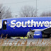 Un pasajero muere al estallar motor de avión de Southwest Airlines 