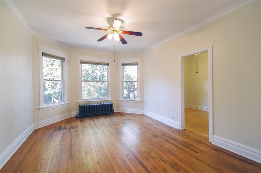 The Chicago Real Estate Local For Rent! Open House for three bedrooms