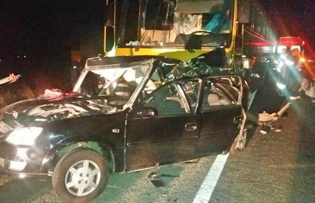 Casal morre após carro colidir contra ônibus na BR-423, em Garanhuns
