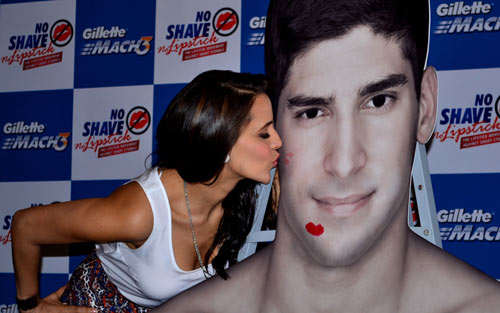  Neha Dhupia Gillete -  Neha Dhupia No Shave No Lipstick