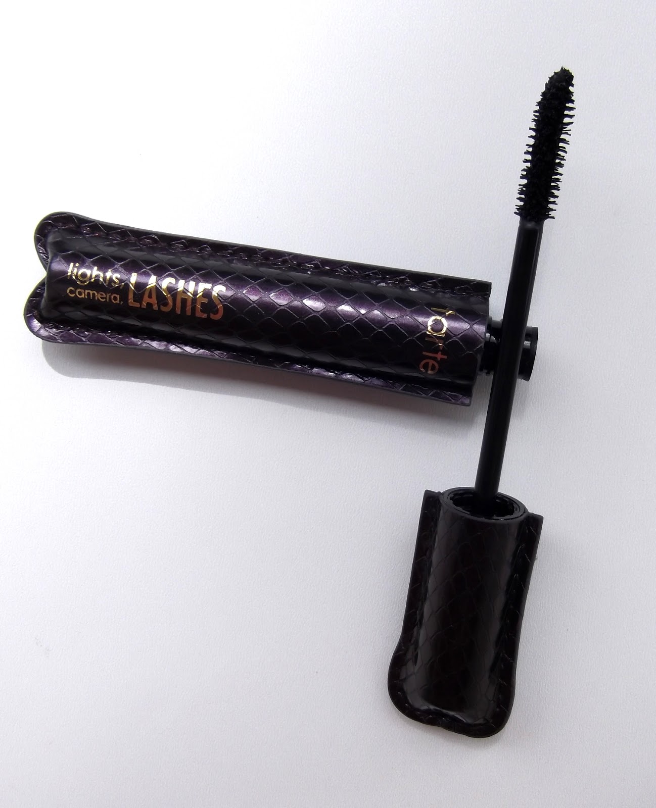 TARTE COSMETICS Mascara Lights Camera Lashes 4 in 1.Review COSMELISTA