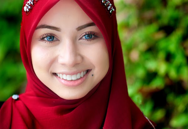 Astagfirullah, Ini 6 Dandanan Haram untuk Muslimah