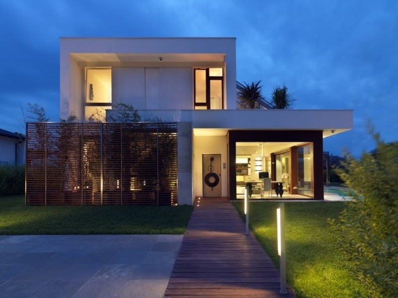 Modern Tropical House Design
