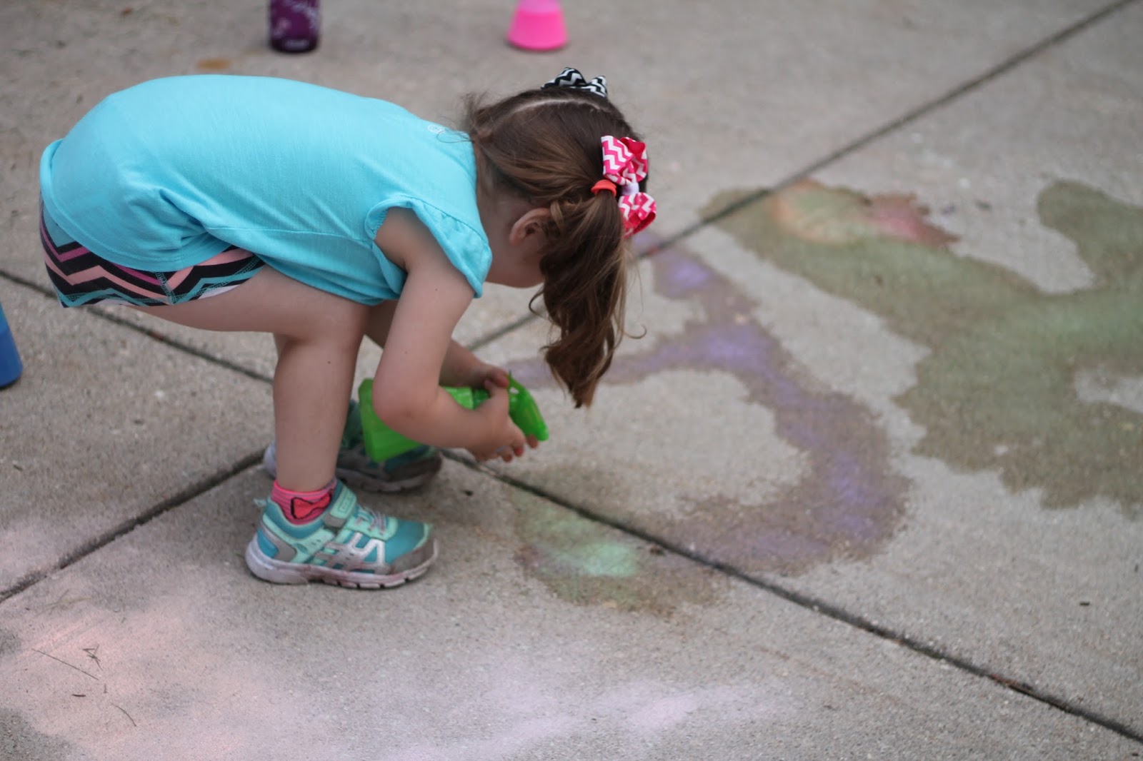 Make Your Own Chalk Spray! I do deClaire