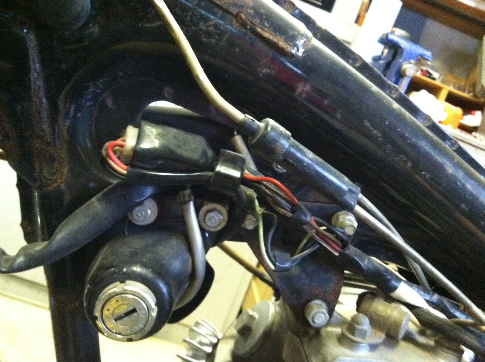 1974 Honda CB200 Rebuild: Removing the engine