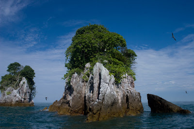  cluster of islands consisting of several islands BaliTourismMap: The Beauty of Jemur Island