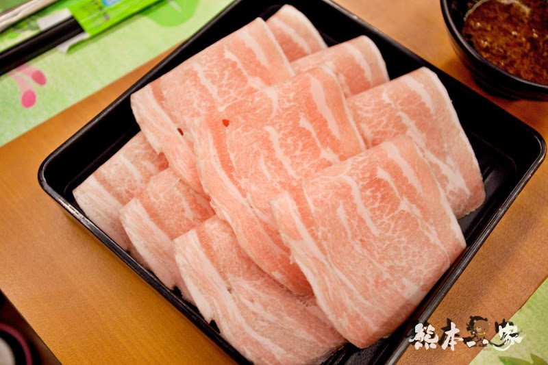 犇牛牛火鍋餐廳-苗栗飛牛牧場|美味牛奶火鍋這家一定不能錯過