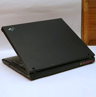 Laptop Bekas IBM ThinkPad R50e