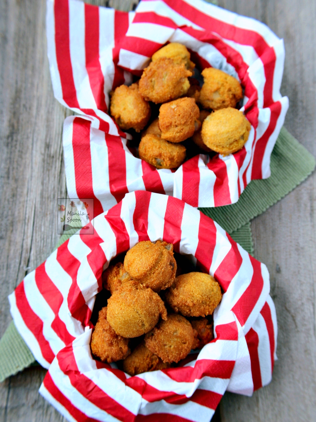  These delicious cornmeal fritters (hush puppies) flavored with garlic and onions are the perfect savory nibbles or side dish!