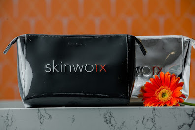 Skinworx  beauty bag