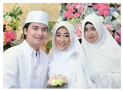 Menyentuh - Ini Perjalanan Larissa Chou, Menantu Arifin Ilham, Jadi
