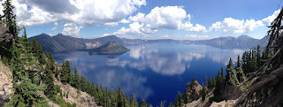 https://commons.wikimedia.org/wiki/File:Crater_Lake_Panorama,_Aug_2013.jpg