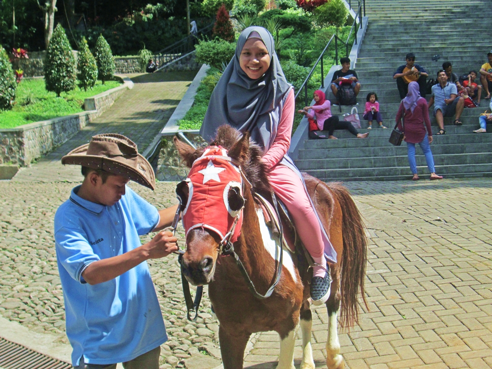 Kenangan di Kota Apel (#1-Malang)