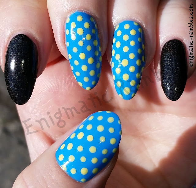 lemon-dot-nails