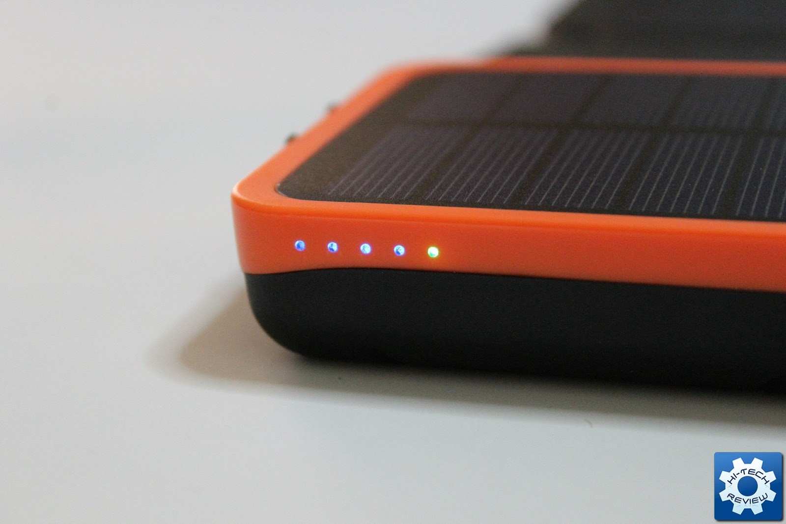 Hiluckey Solar Charger HIS025 powerbank da 25.000 mAh con 4 pannelli