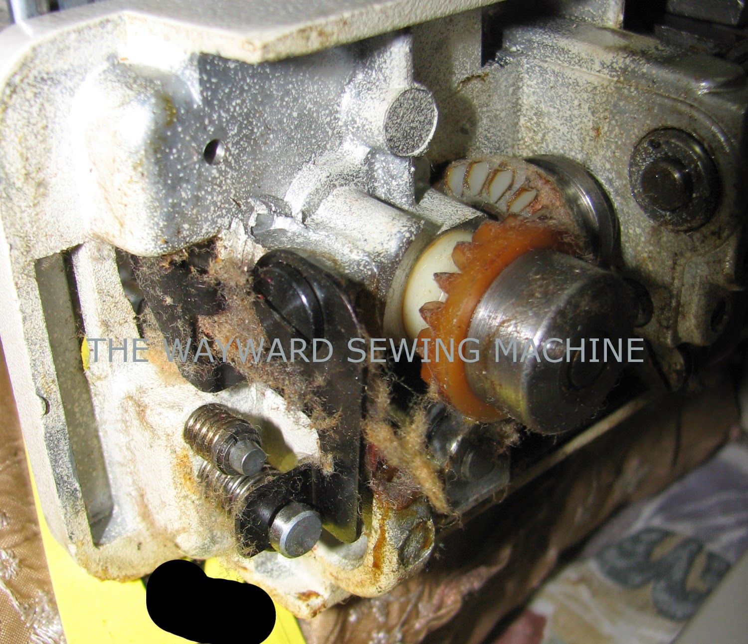 The Wayward Sewing Machine: Singer Super Stylist 533