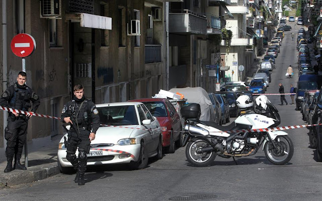 Μισή σύλληψη εμπόρου όπλων στην Αθήνα!