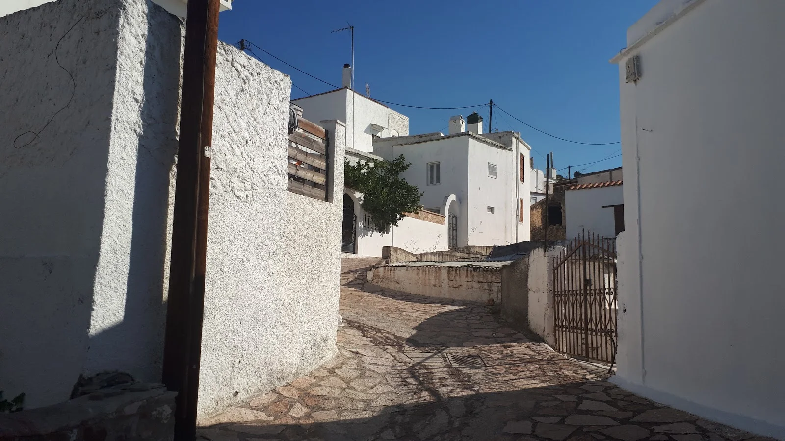 The lanes of Asklipio