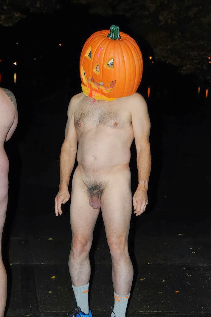 Trick naked — img 12