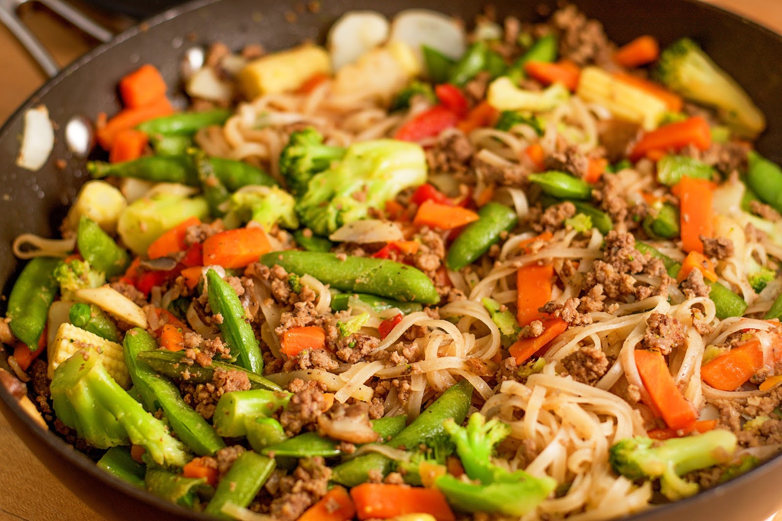 Easy Beef Chow Fun Recipe - ~The Kitchen Wife~