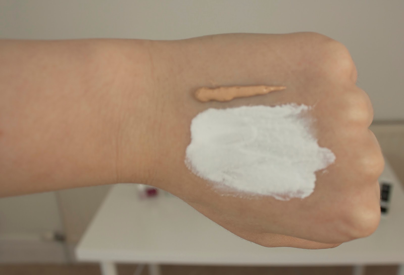 Pale Skin MakeUp NYX WHITE PRO FOUNDATION MIXER