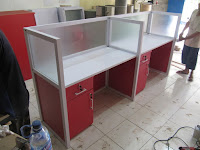 Furniture Kantor Meja Sekat Kantor Kirim Luar Jawa