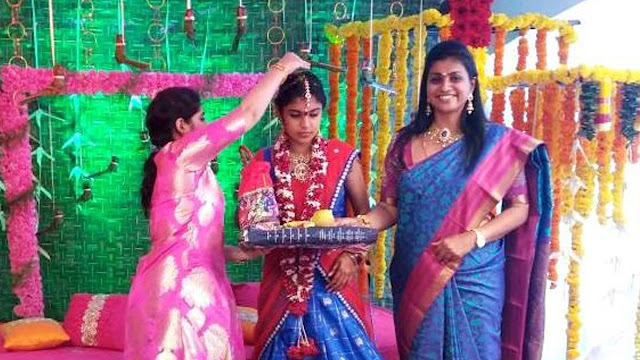 Actress-Roja-daughter-Anshu-Mallika-Half-Saree-Ceremony2