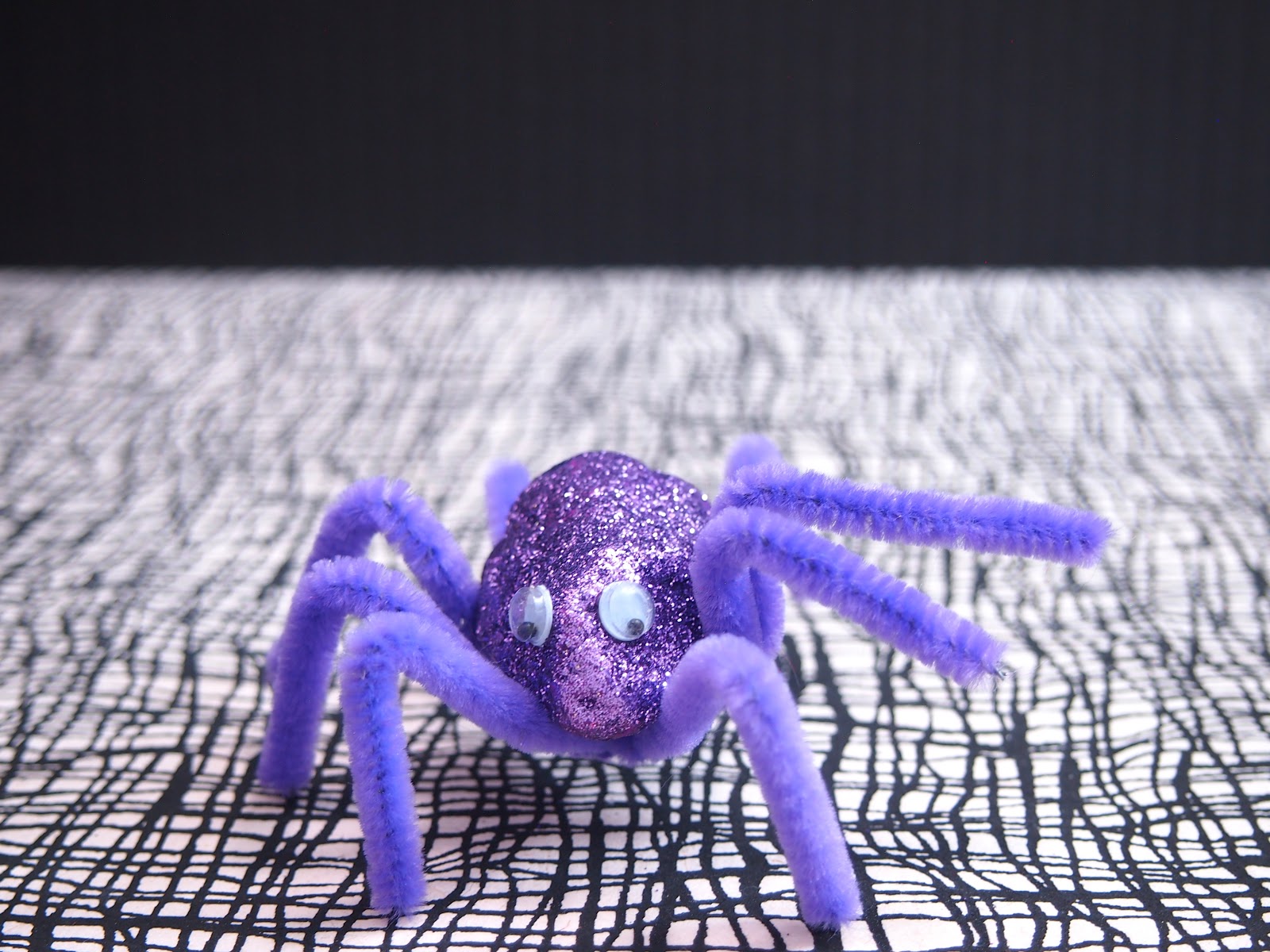 The Tiny Funnel Halloween Rock Spiders