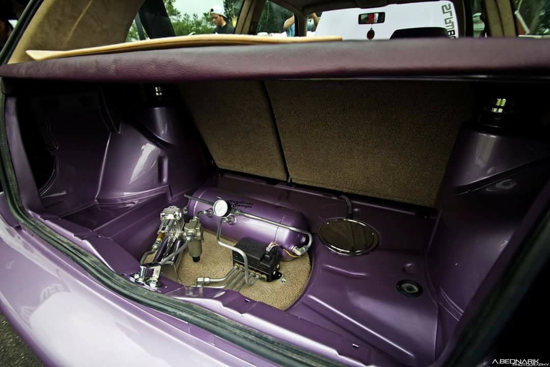 Golf - Roxo - Carro Luxuoso