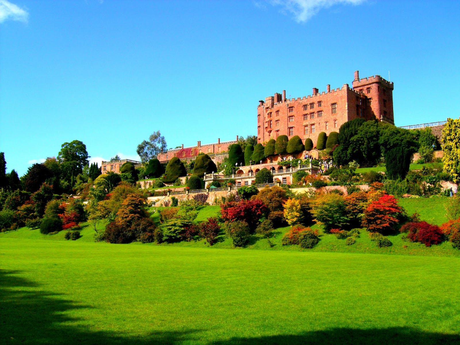 loveisspeed....... Powis Castle is a medieval castle, fortress and