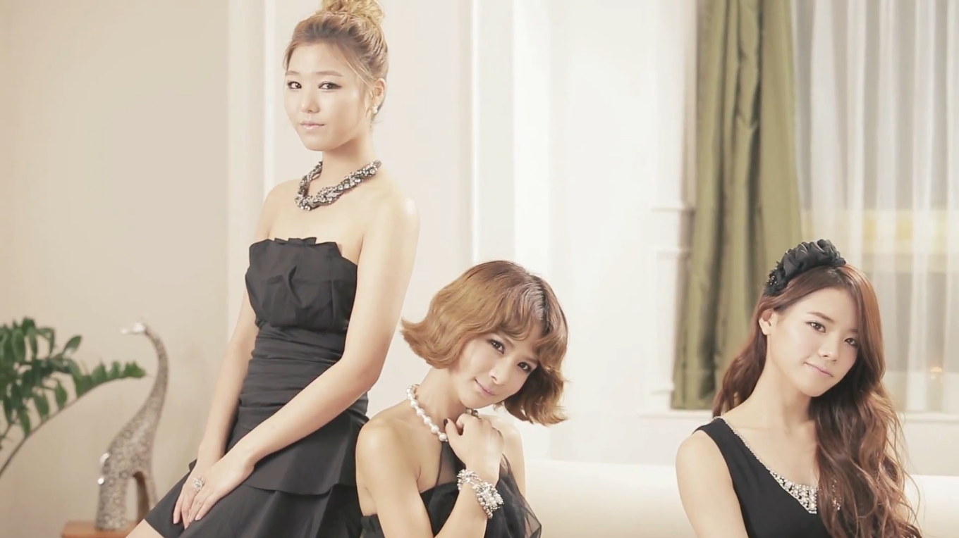 I cry like Yuko Oshima: Kpop: Gavy NJ (가비엔제이)