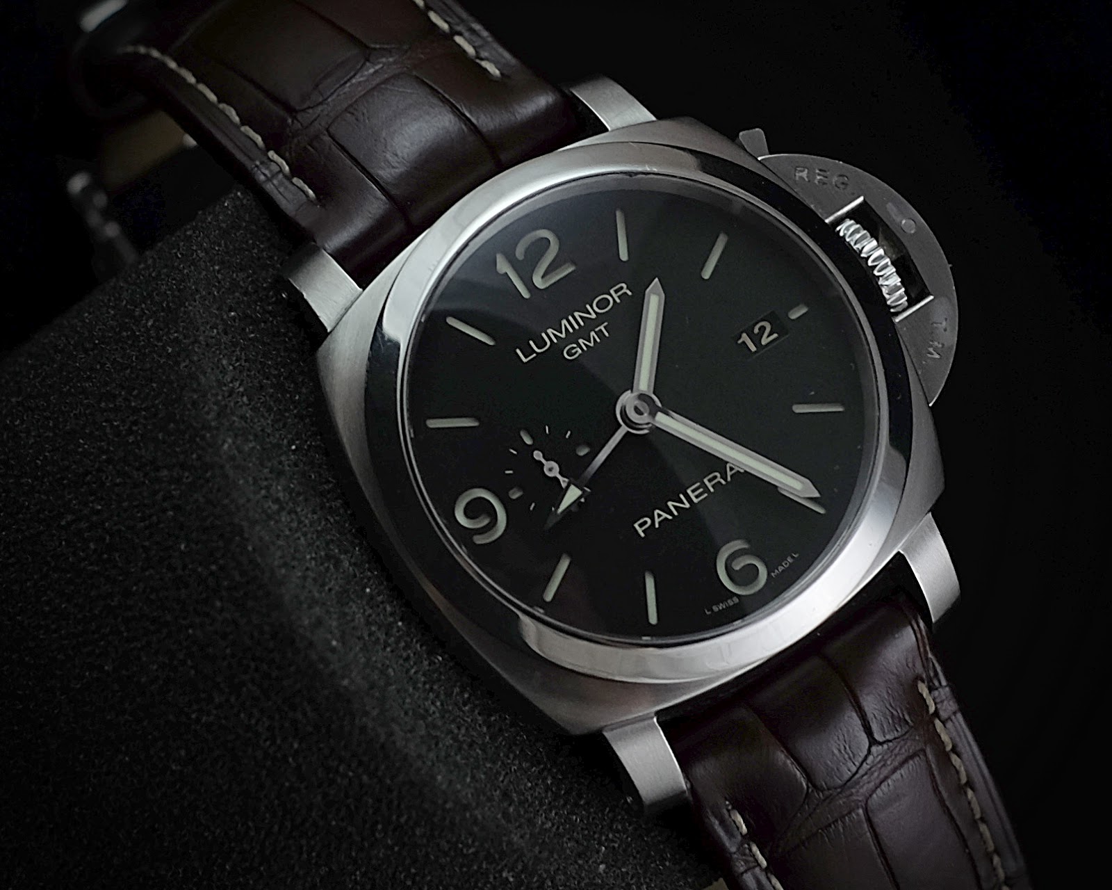 panerai pam 320